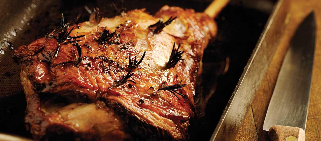 Rosemary Roast Lamb with Red Wine & Redcurrant Gravy