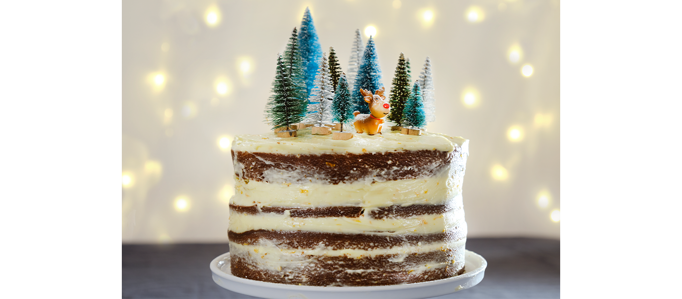 How to make a gingerbread Christmas cake