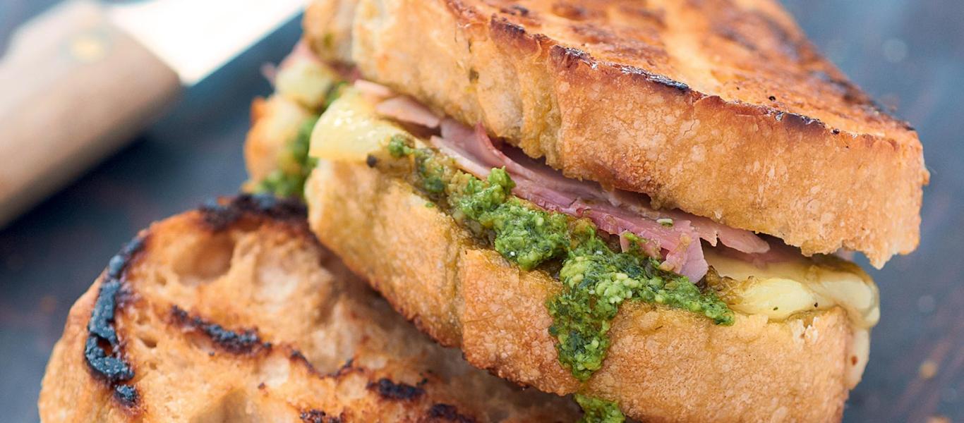 Pesto, Cheese and Ham Toasties